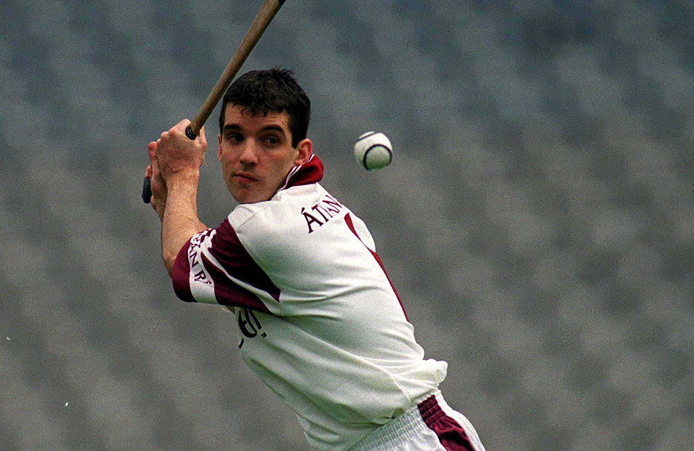 All-Ireland Club Hurling Semi-Final 2000 Slide background